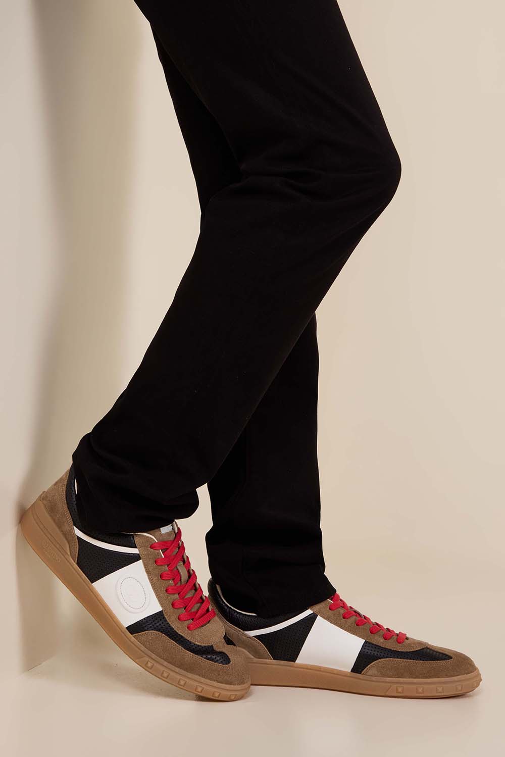 נעלי סניקרס